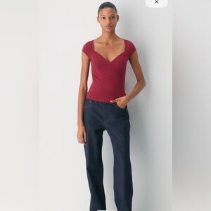 NWT Aritzia Homestretch Smooth Sweetheart T-Shirt